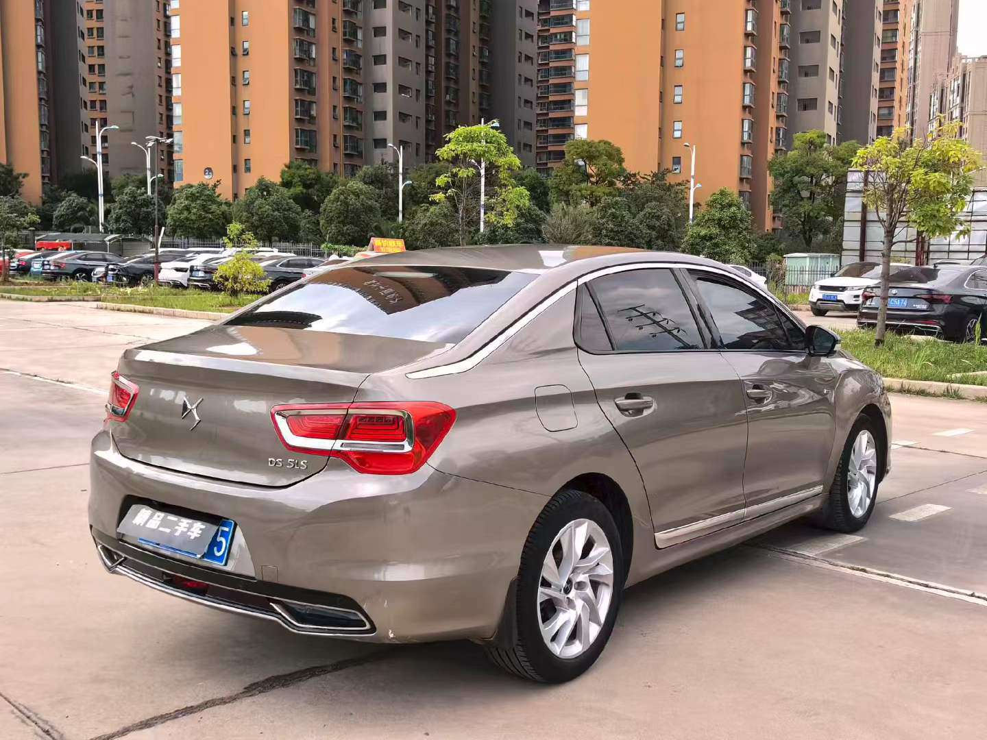 Citroën DS5L 7