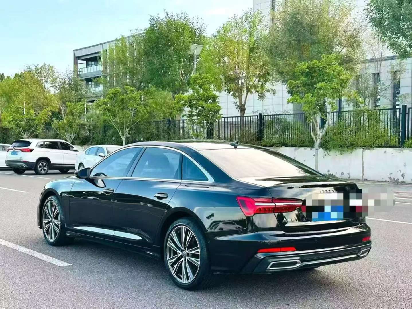 Audi A6L 2024 55 TFSI quattro Prestige Dynamic 2