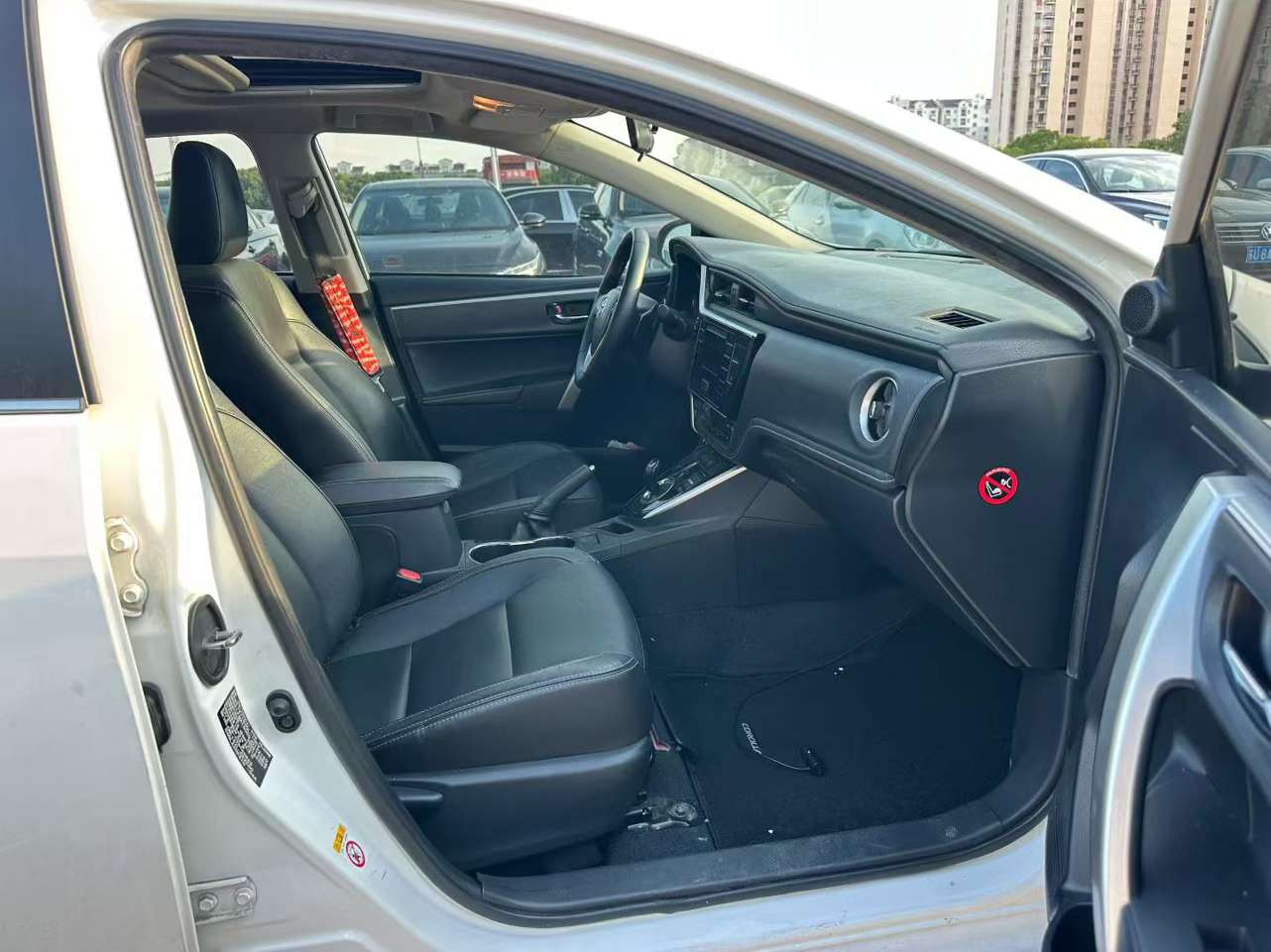 Toyota Corolla 1.8L Automatic Sunroof 9