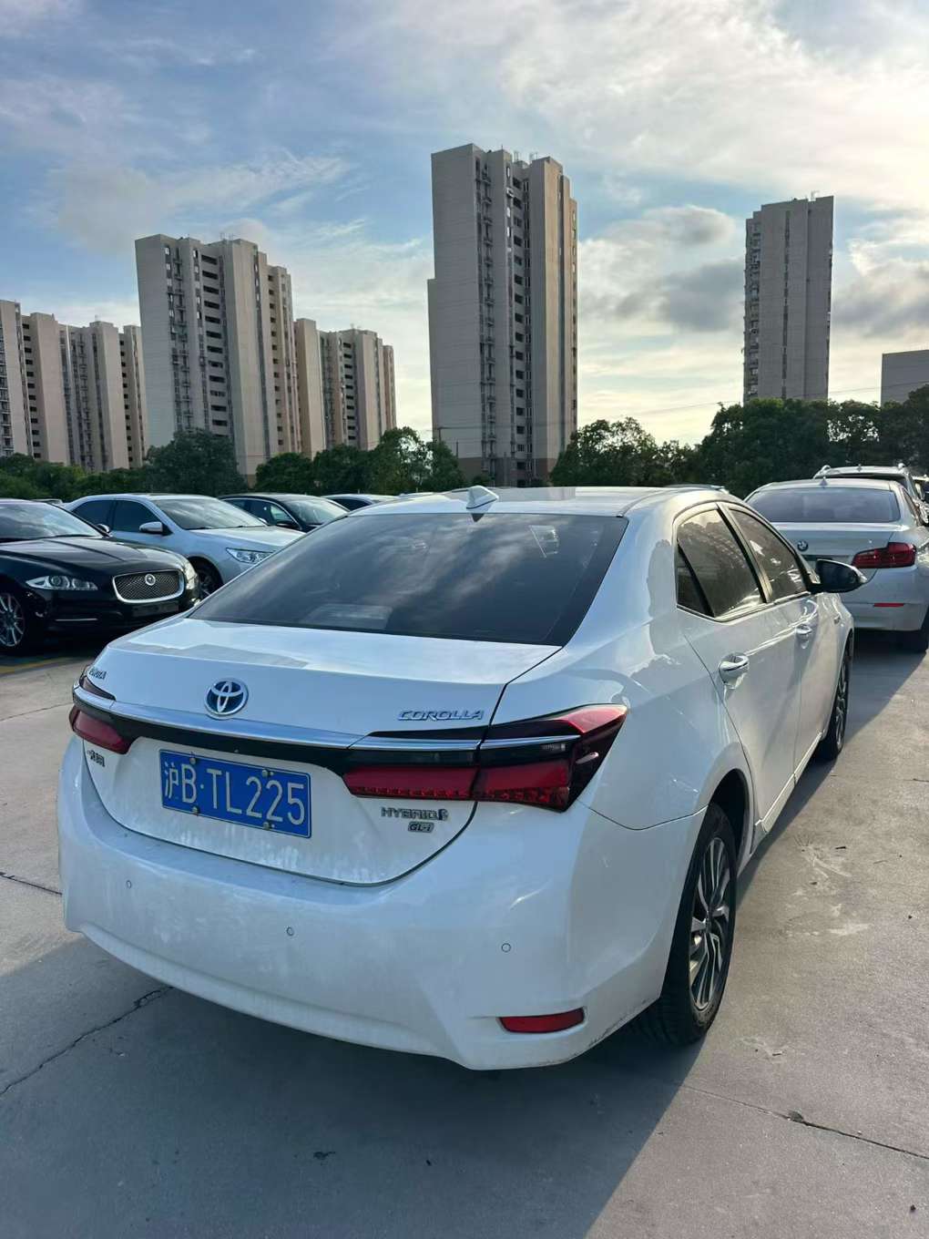 Toyota Corolla 1.8L Automatic Sunroof 4
