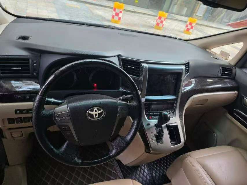 Toyota Alphard 2012 3.5L Luxury 7