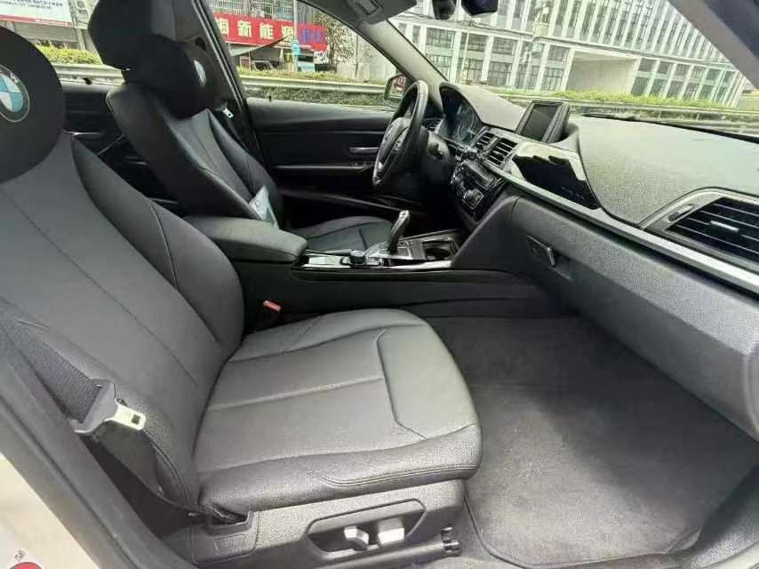 BMW 3 Series 320Li Sport 7