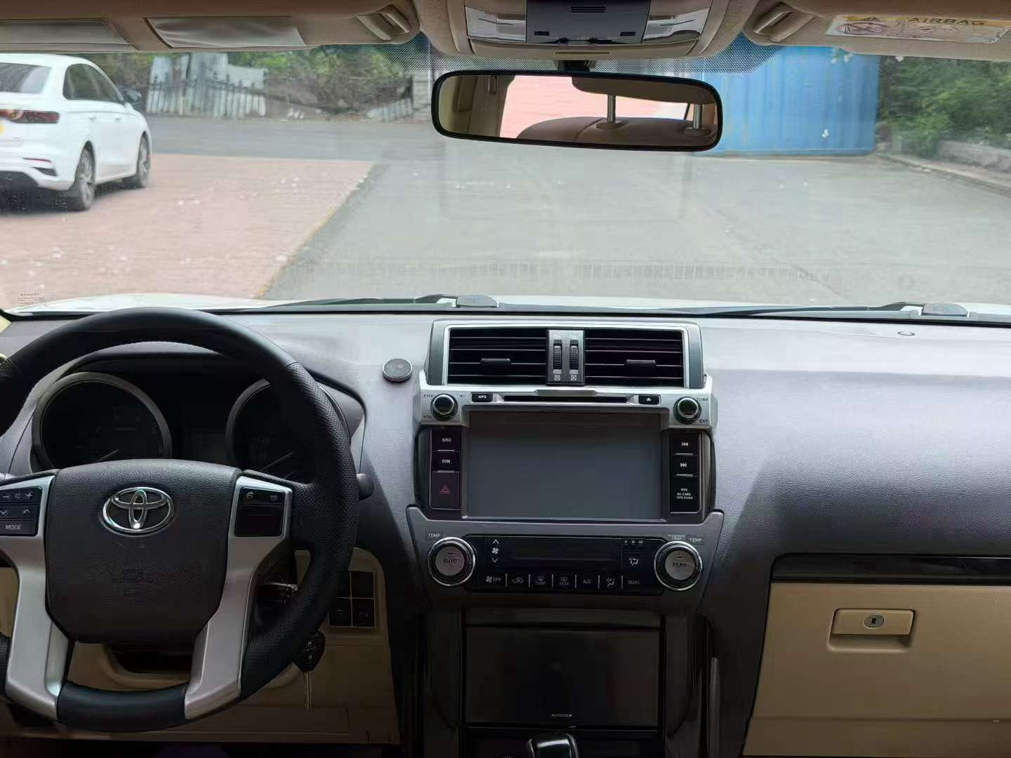 Toyota Prado 2015 2700 Middle East Spec 5