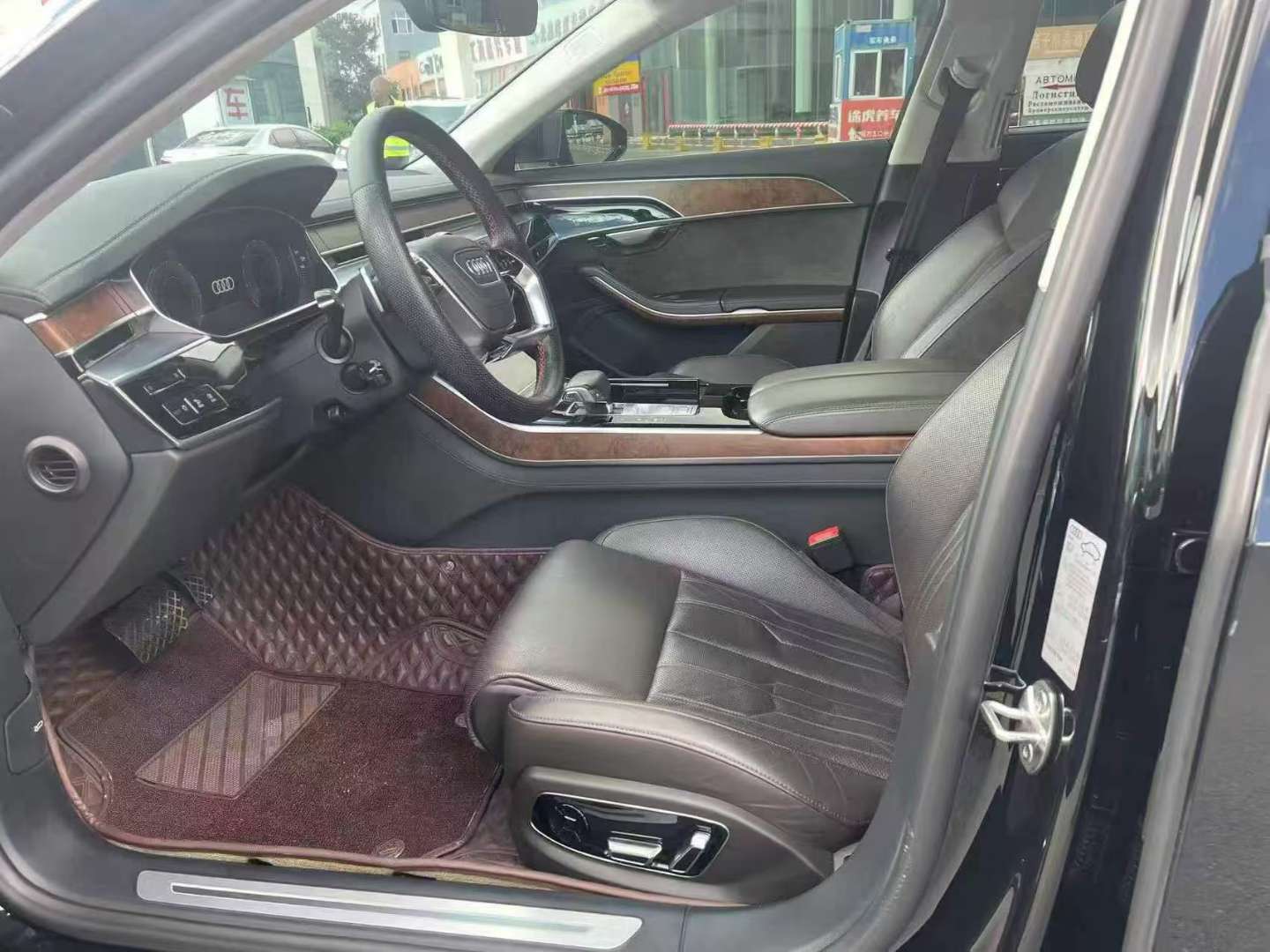 Audi A8L 2019 55 Luxury Edition 4