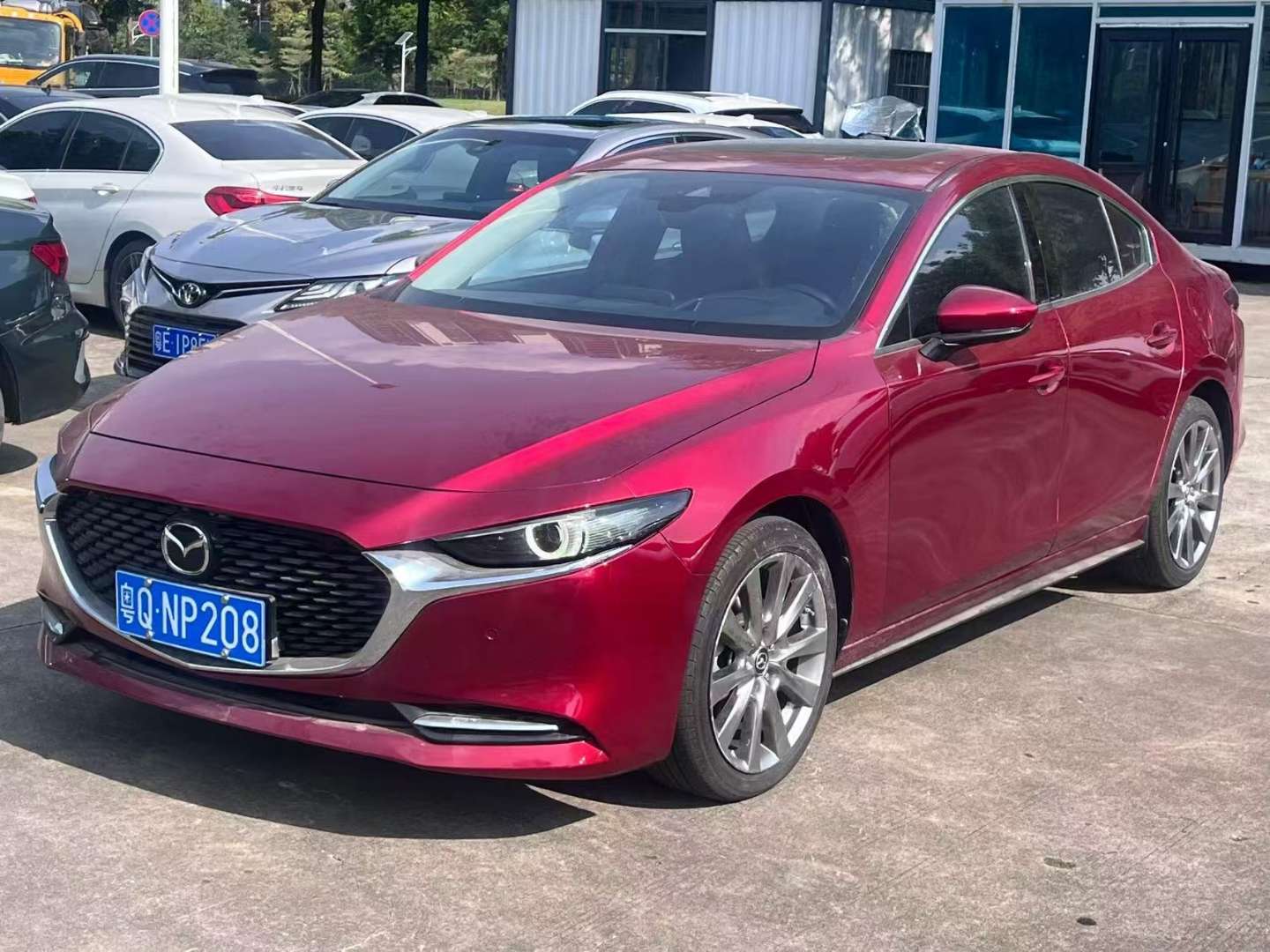 Mazda Mazda3 2020 2.0L e-SKYACTIV X Premium 2