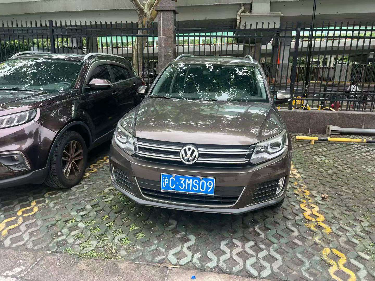 Volkswagen Tiguan 2015 1.8T Automatic Sunroof