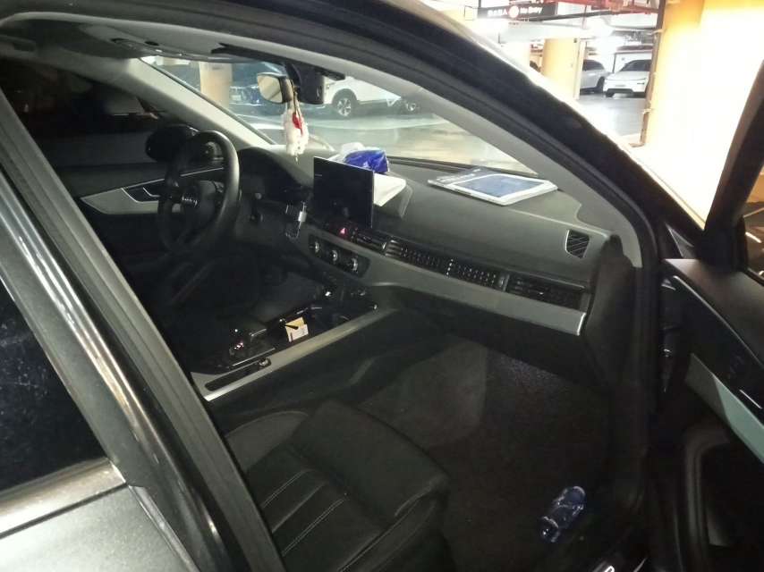 Audi A4L 2.0T 40 Fashion Dynamic Edition 4