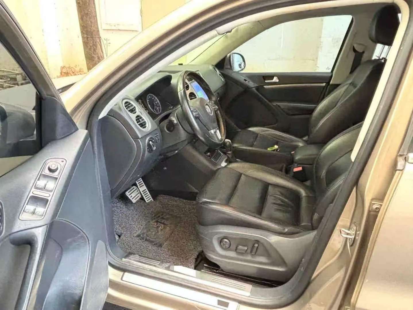 Volkswagen Tiguan 2015 1.8TSI 4WD Comfort Edition 8