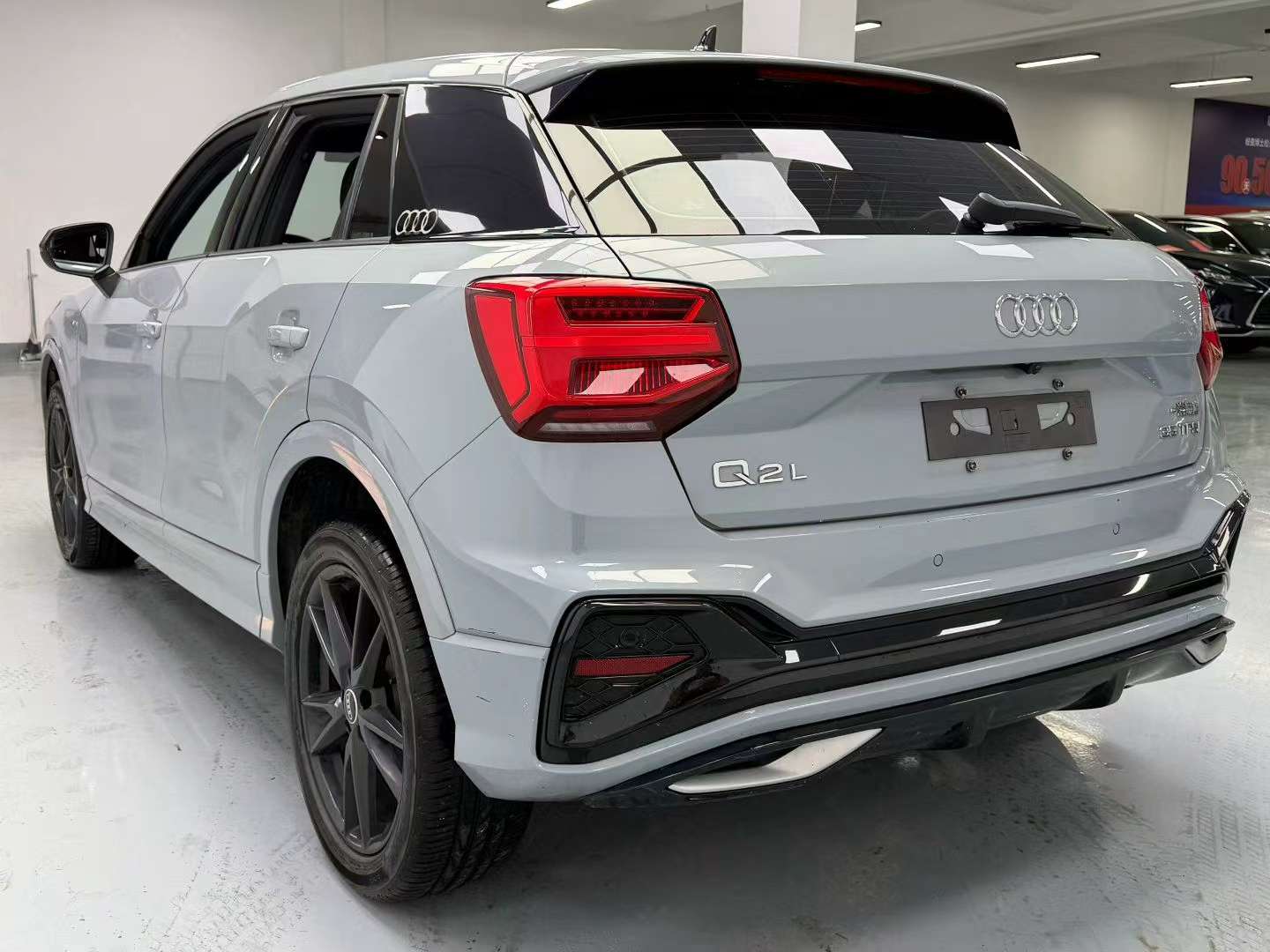 Audi Q2L Q2L 6