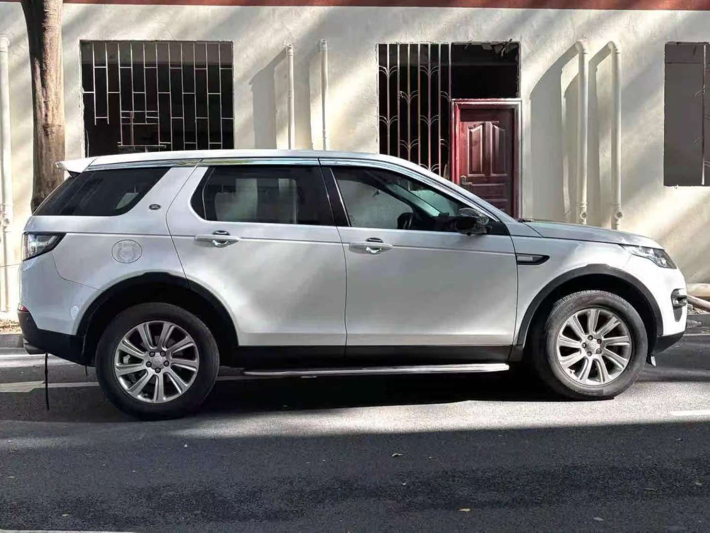 Land Rover Discovery Sport 2.0T SE Automatic 4