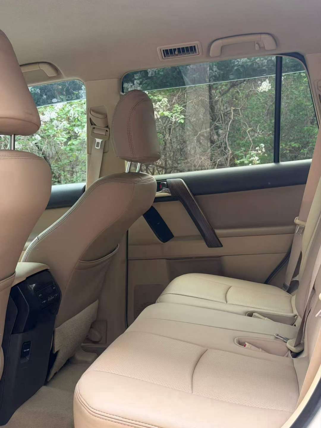 Toyota Prado 2015 2700 Middle East Spec 6