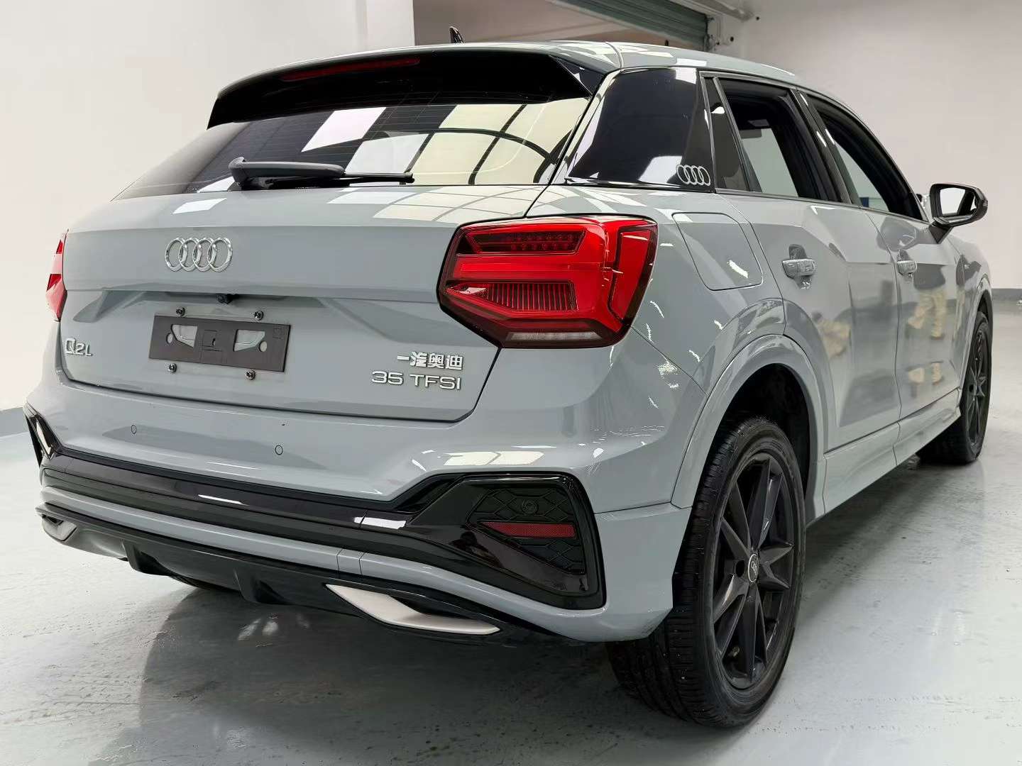 Audi Q2L Q2L 4