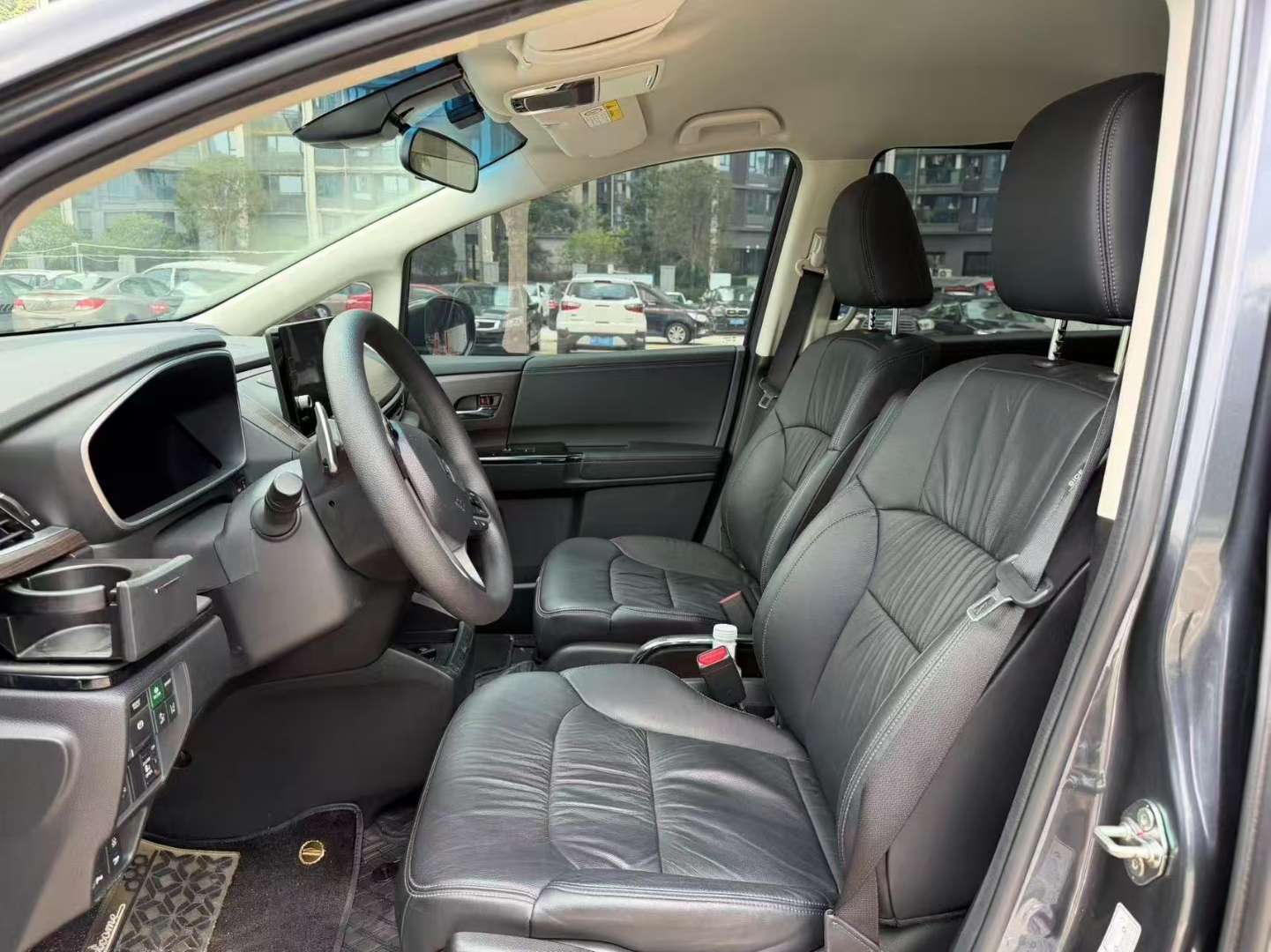 Honda Odyssey 2022 2.0L Hybrid RuiZhiXiang Edition 7