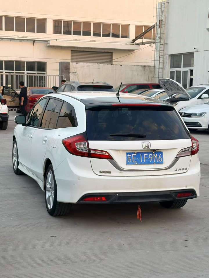 Honda Jade 2015 Automatic Standard 1.8 9