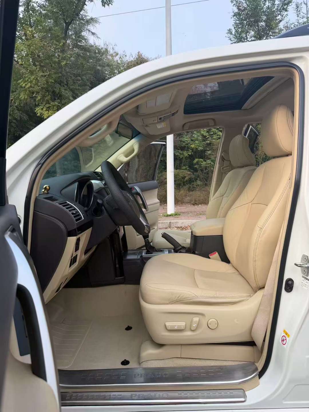 Toyota Prado 2016 Automatic Standard Edition 4