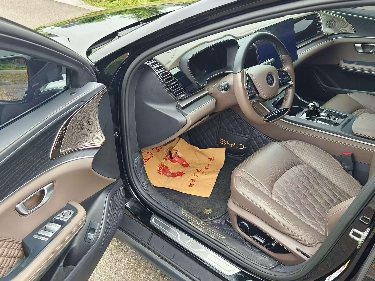 BYD Han 2022 DM-i 121KM Premium 4