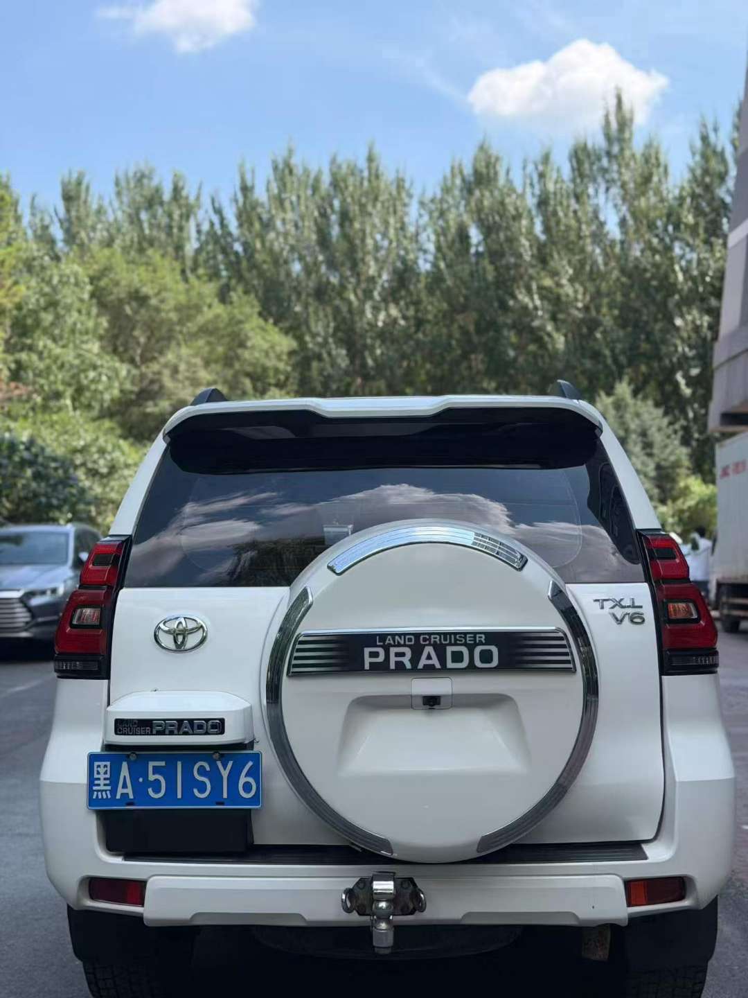 Toyota Prado 2011 2700 China Standard Import 7-Seater 8