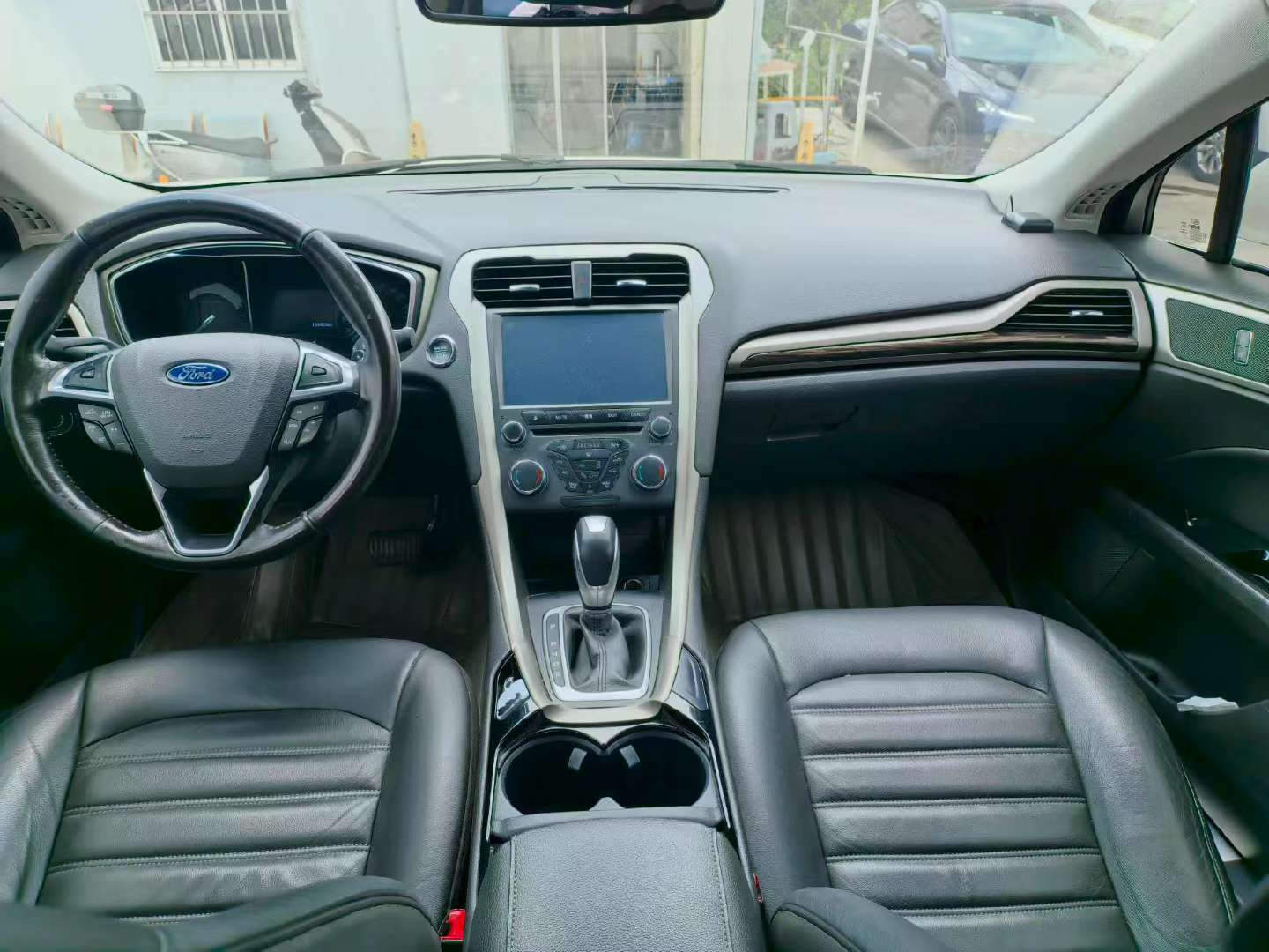 Ford Mondeo 2013 2.0L GTDi200 Trend 2