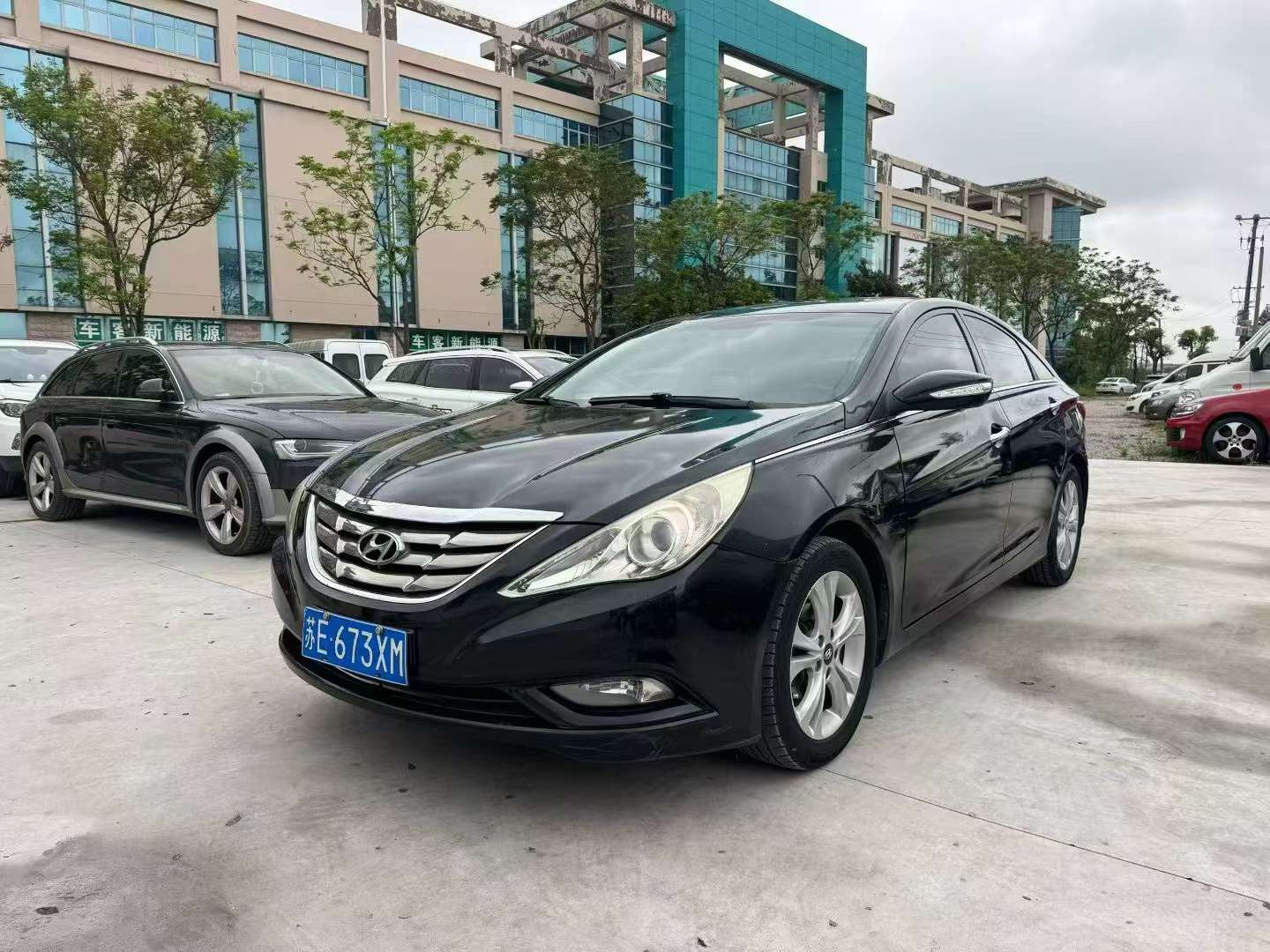 Hyundai Sonata 2.0L Automatic Sunroof