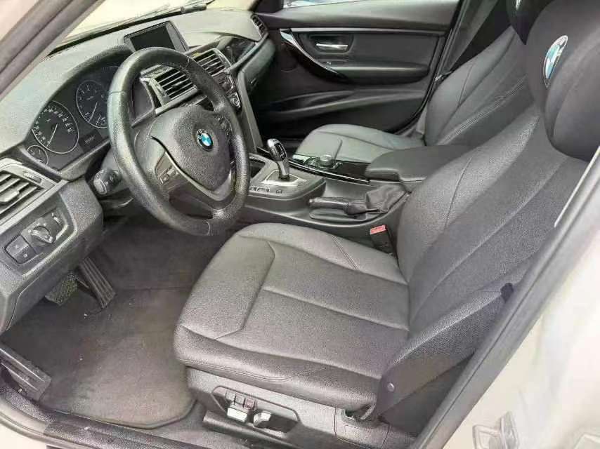 BMW 3 Series 320Li Sport 6