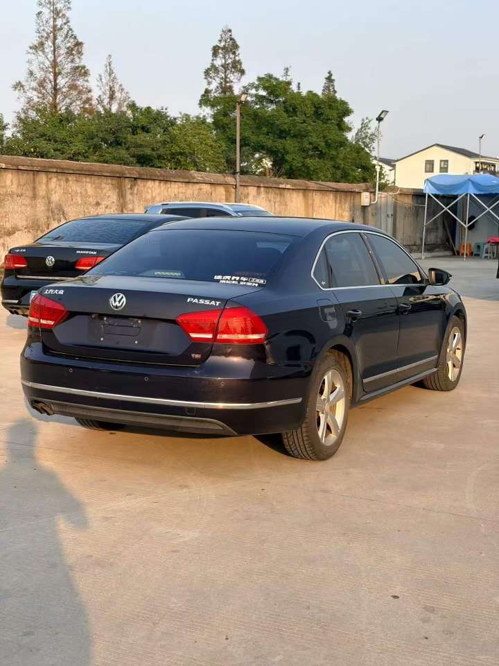 Volkswagen Passat 2015 1.8T Automatic Sunroof 9