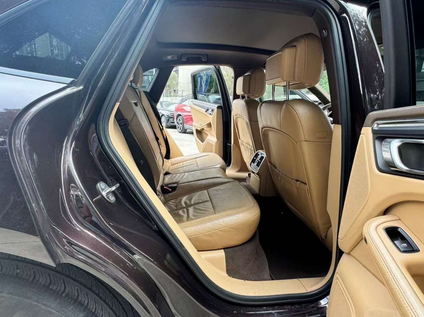 Porsche Macan 2.0T 8