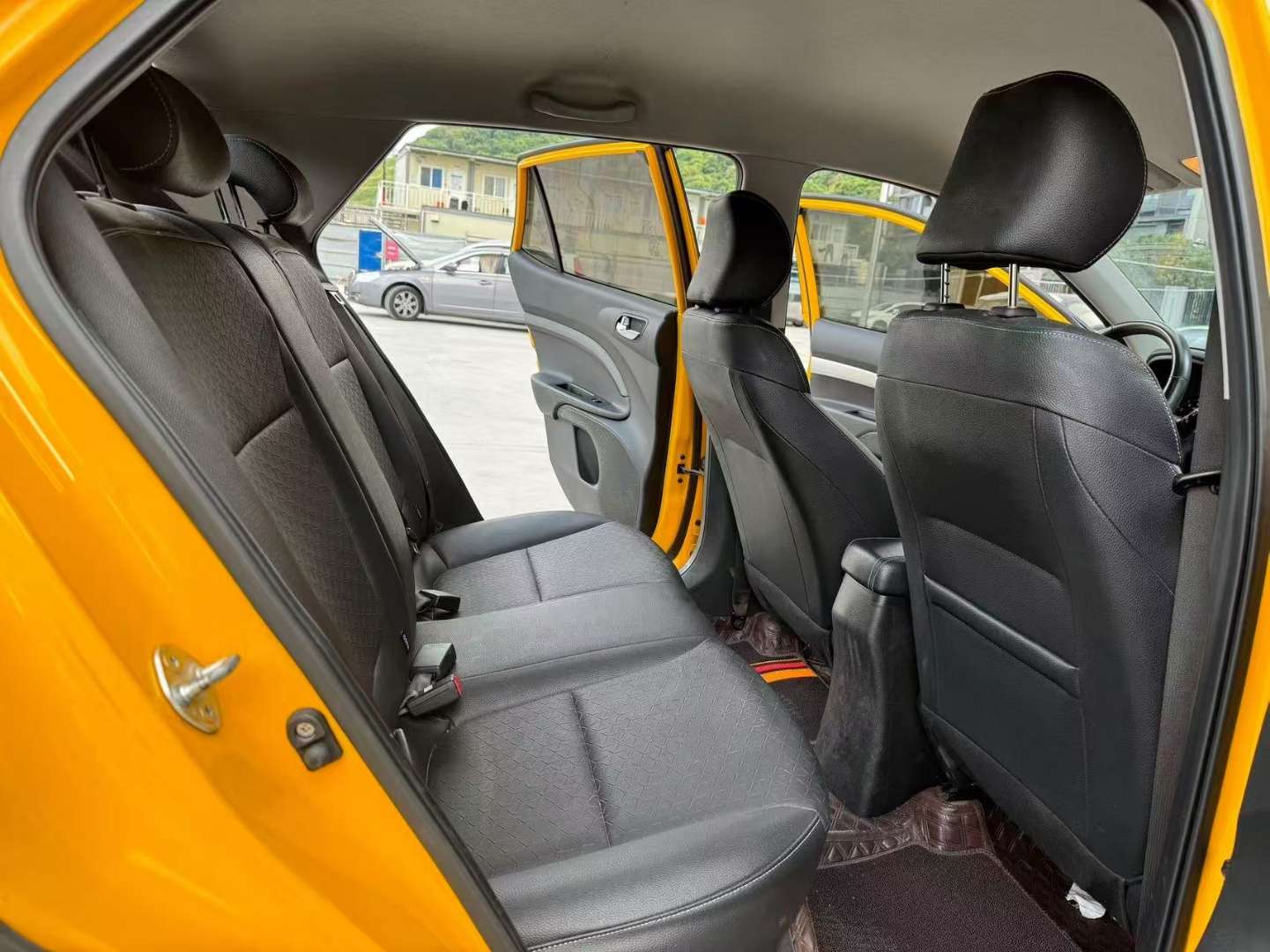Kia Sonet 1.4L Automatic Fun Edition 7