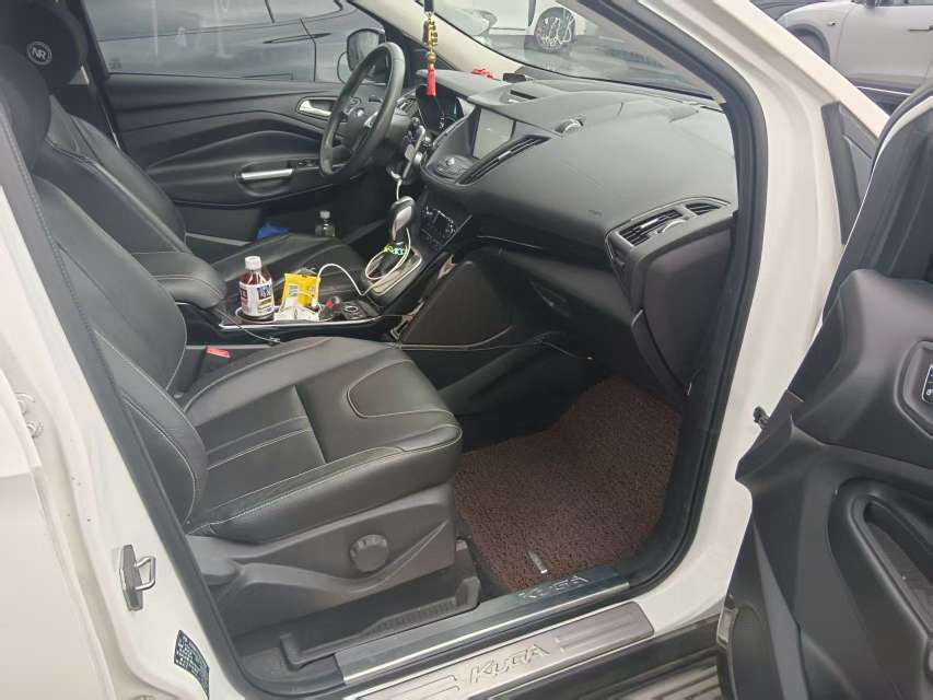Ford Kuga 2.0T AWD Sport 4