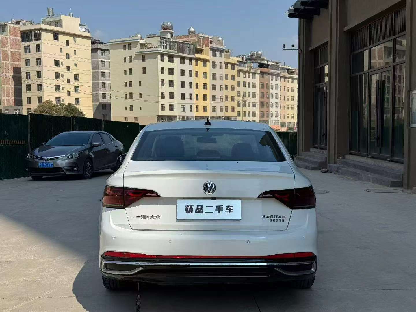 Volkswagen Sagitar 1.5T Superior 8