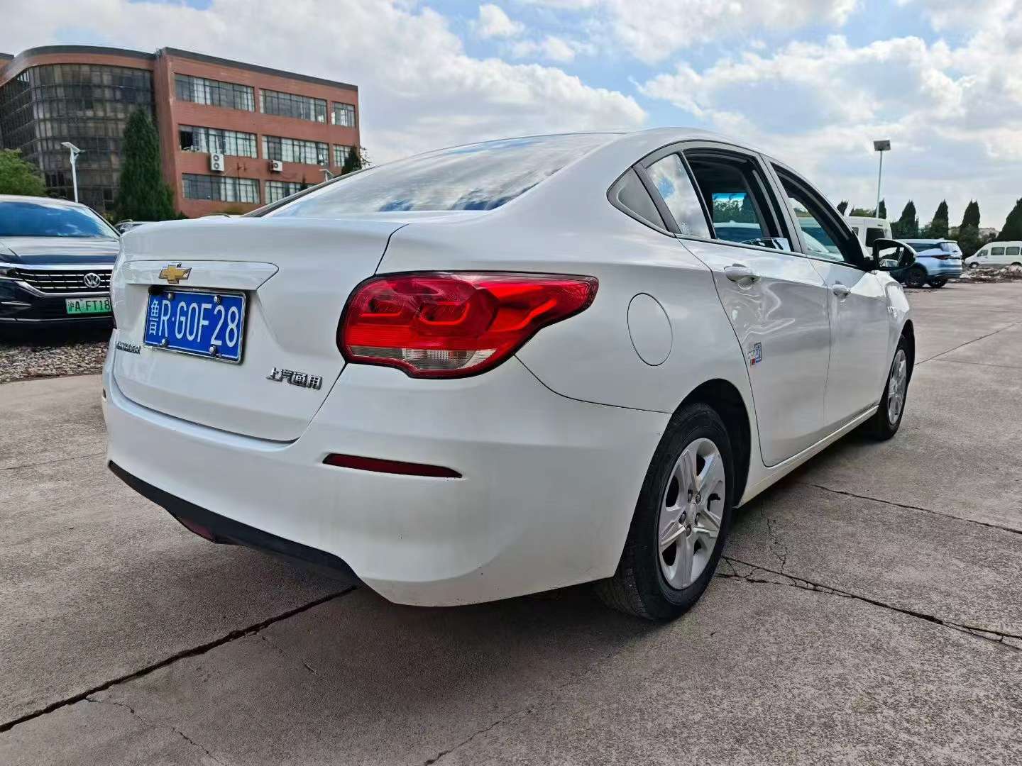 Chevrolet Cavalier 4