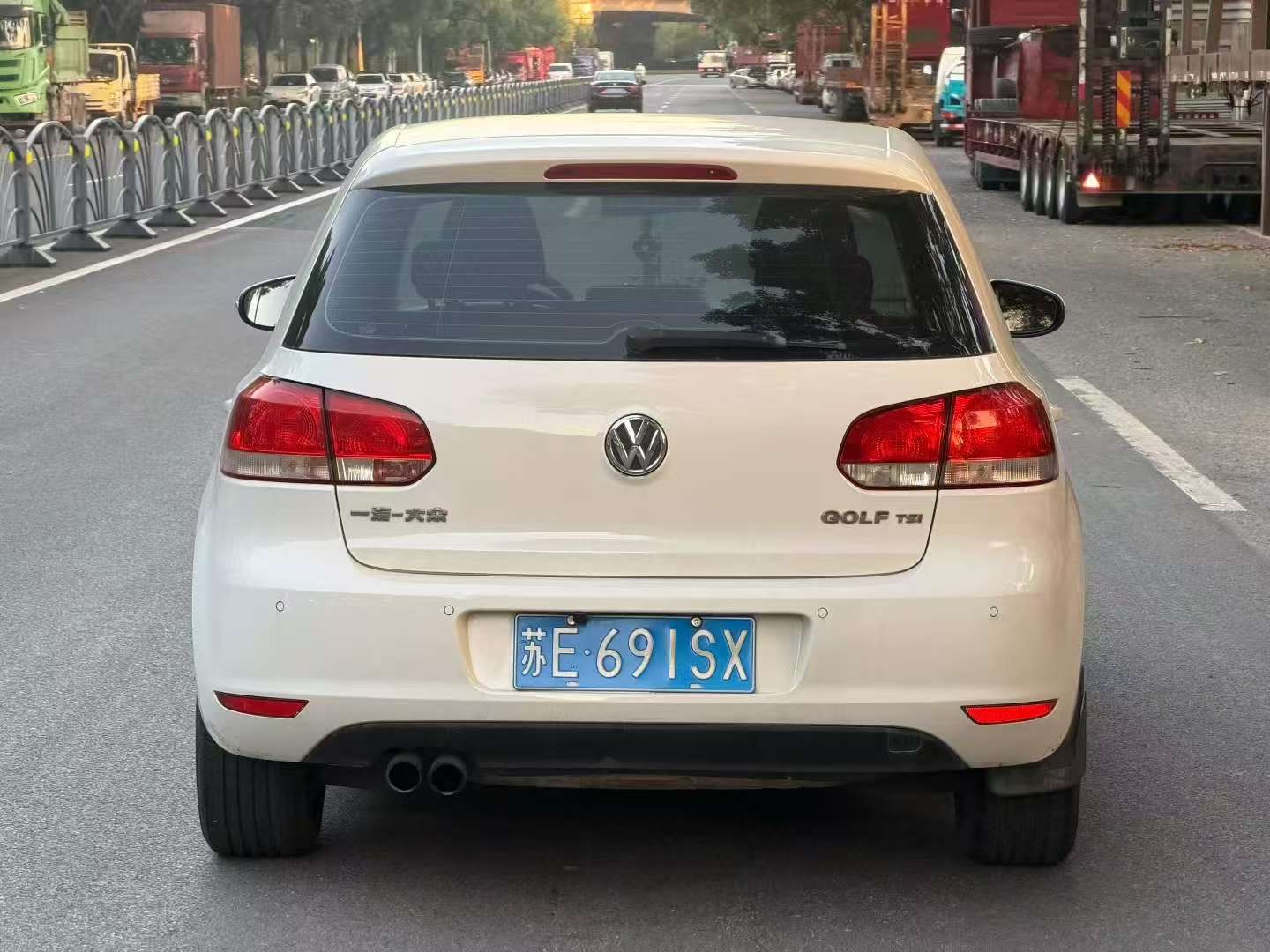 Volkswagen Golf 1.4T Automatic Sunroof 4