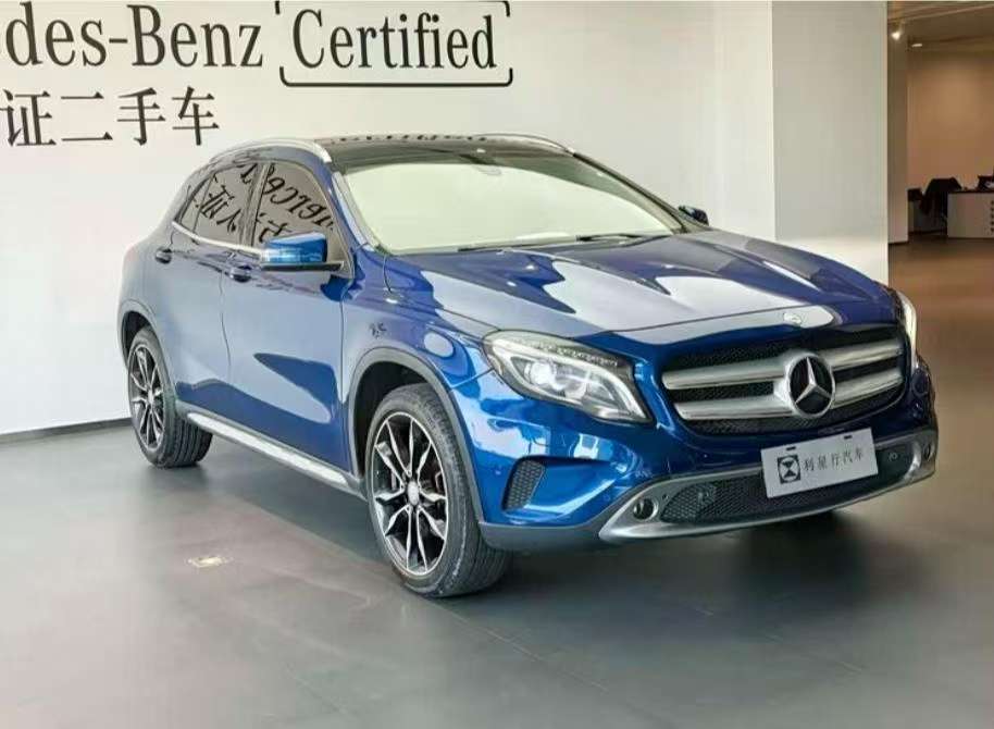 Mercedes-Benz GLA Class GLA200 Blue Edition 2