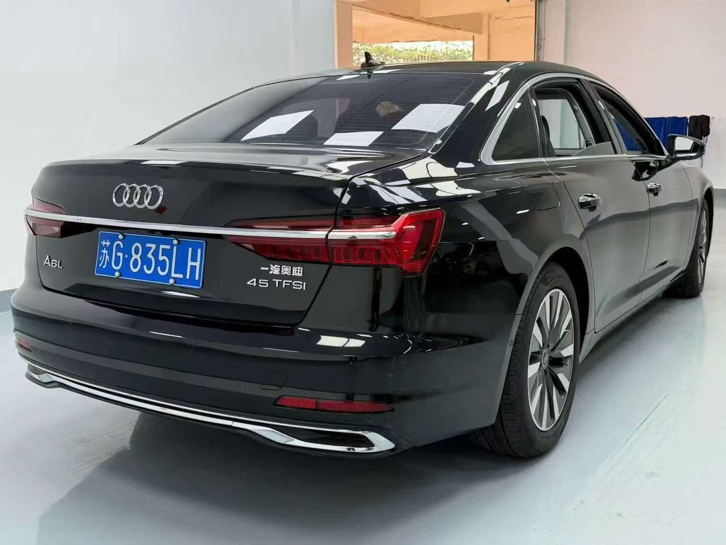 Audi A6L 6
