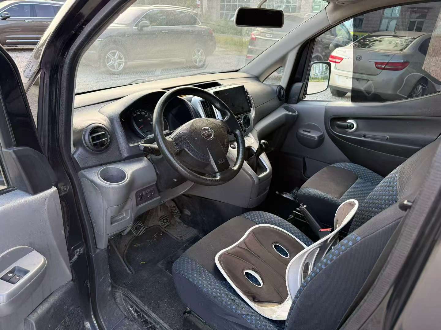Nissan NV200 1.6L Manual Luxury 7-Seater 6