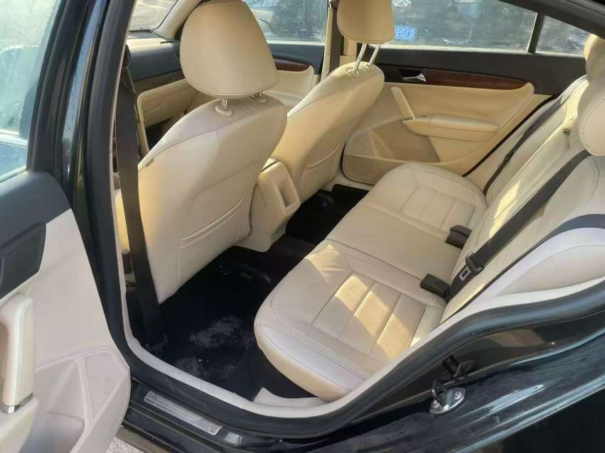 Volkswagen Lavida 1.4T Automatic Sunroof 8
