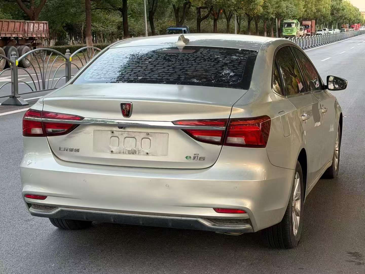 Roewe Ei6 4