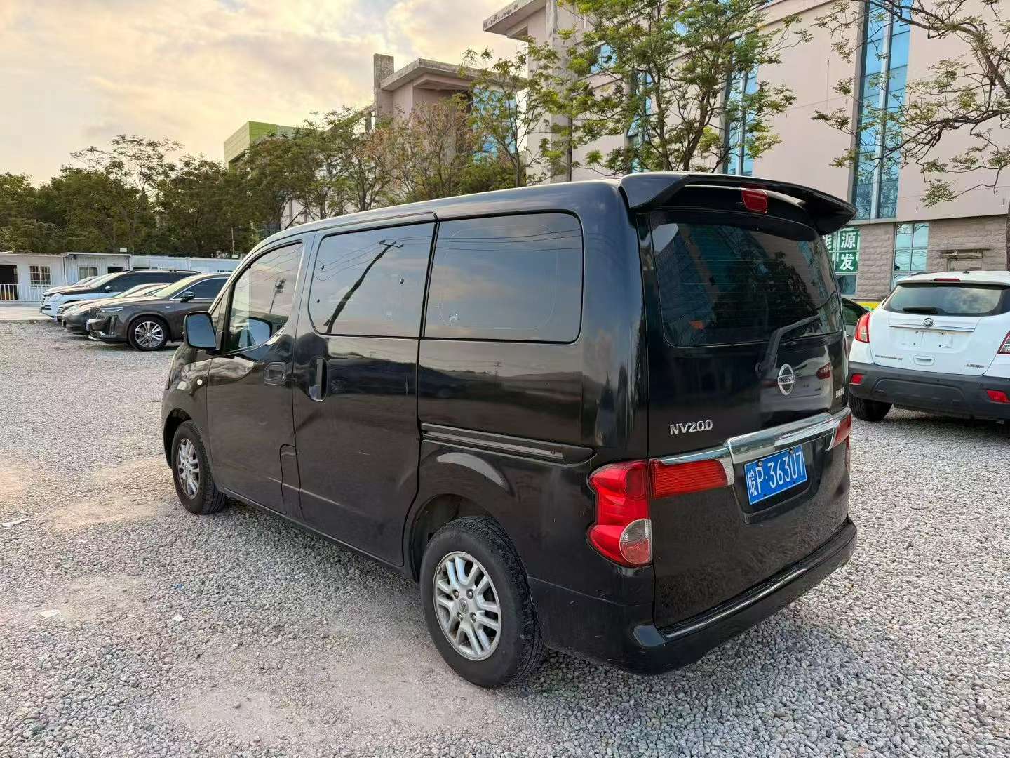 Nissan NV200 1.6L Manual Luxury 7-Seater 5
