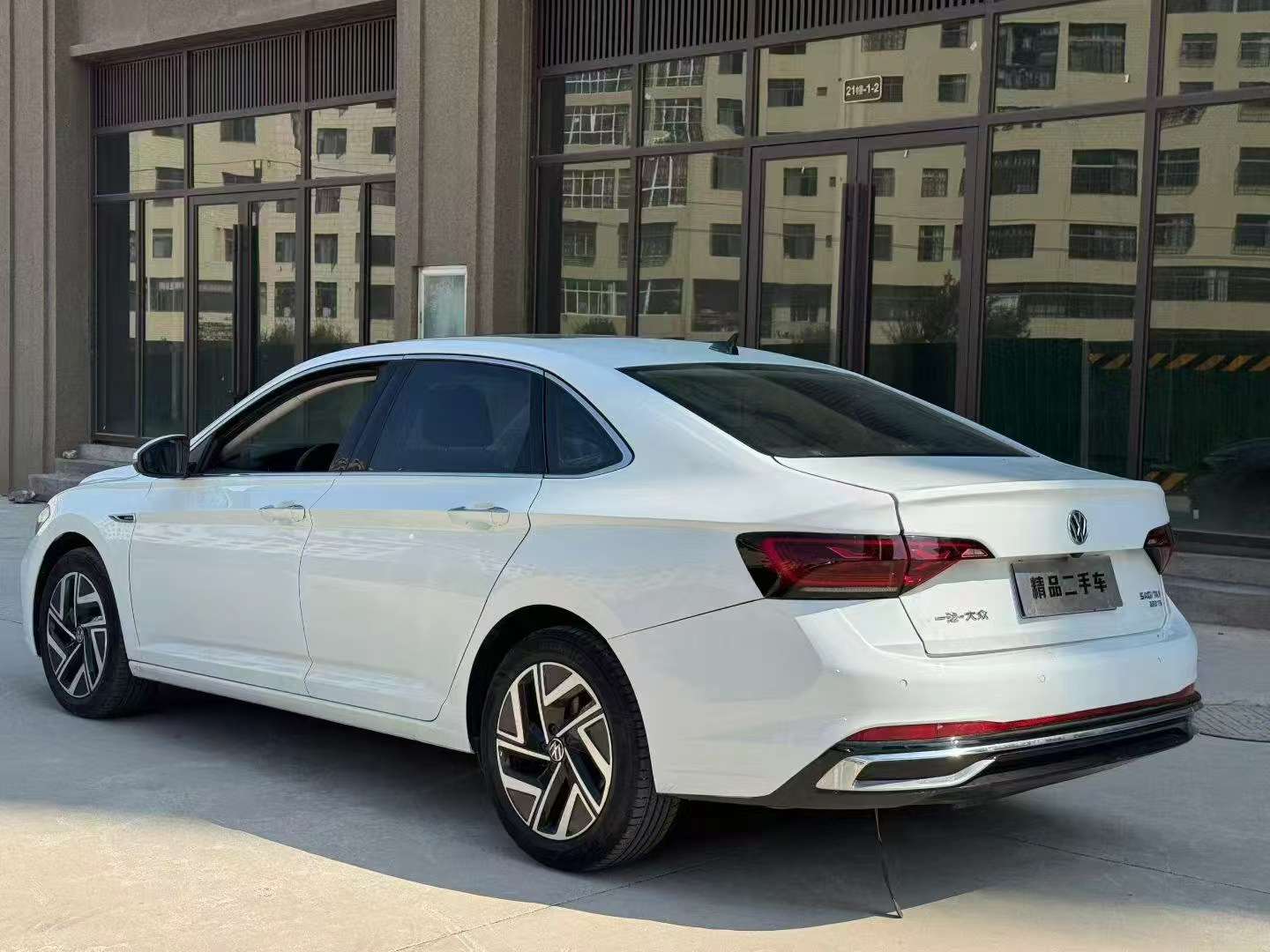 Volkswagen Sagitar 1.5T Superior 7