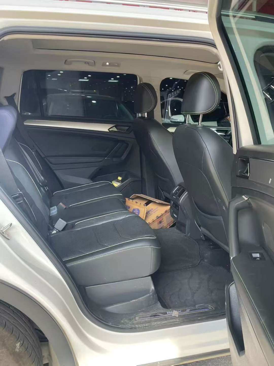 Volkswagen Tiguan L PHEV 430 PHEV Flagship Edition 1.4T 5