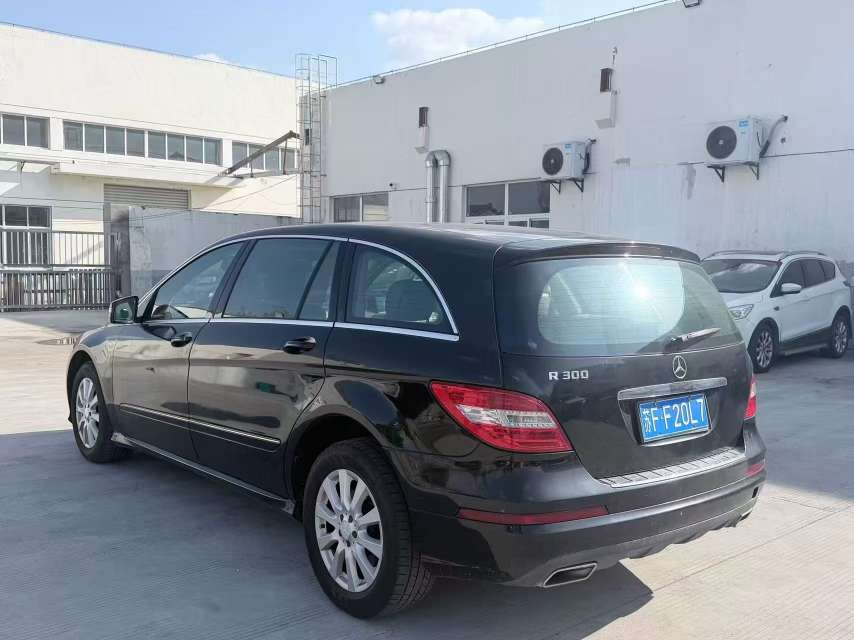 Mercedes-Benz R-Class 8