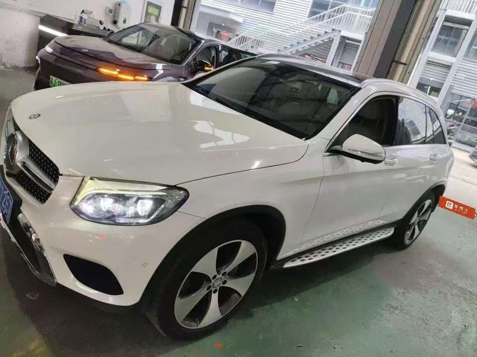 Mercedes-Benz GLC GLC 300 4MATIC 2.0T Luxury 2