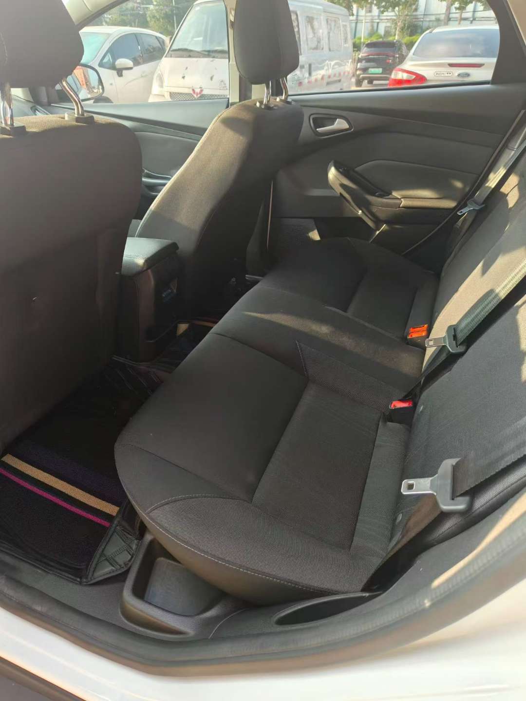 Ford Focus 1.6L Automatic 9