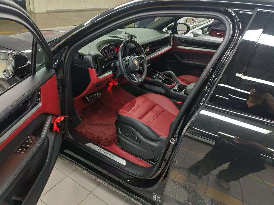 Porsche Cayenne 2025 4