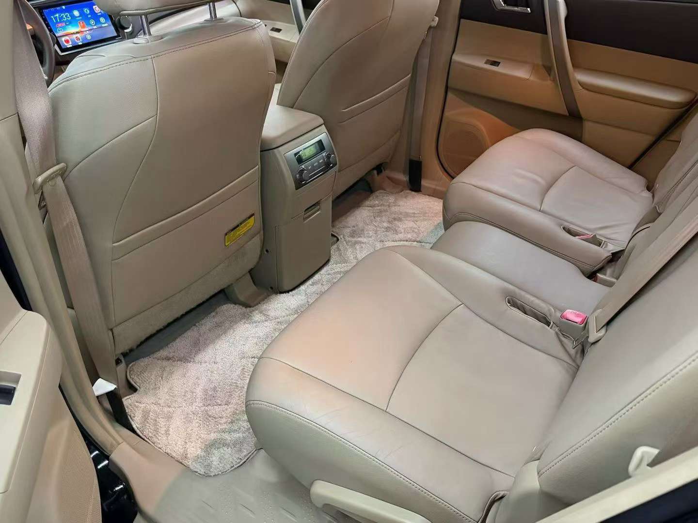 Toyota Highlander 2.7L 7-Seat Luxury Edition 6