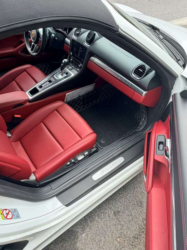 Porsche 718 5