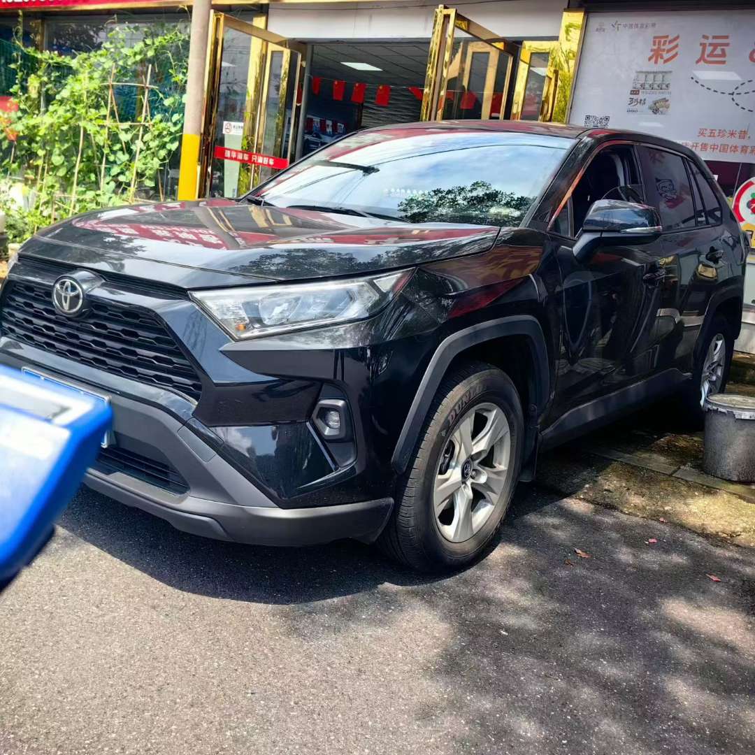 Toyota RAV4 2.0 FWD Urban Edition 3