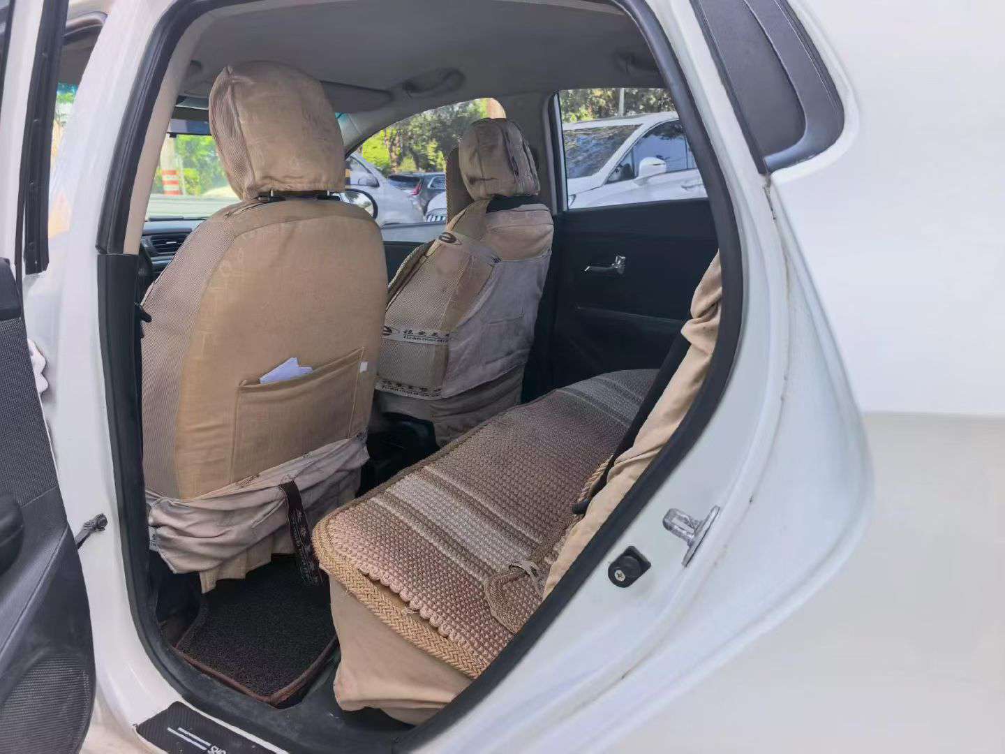 Kia K2 2013 Manual 6