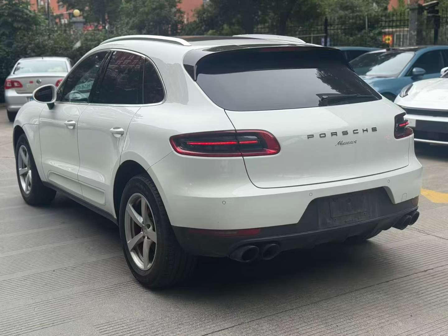 Porsche Macan 2.0T 4
