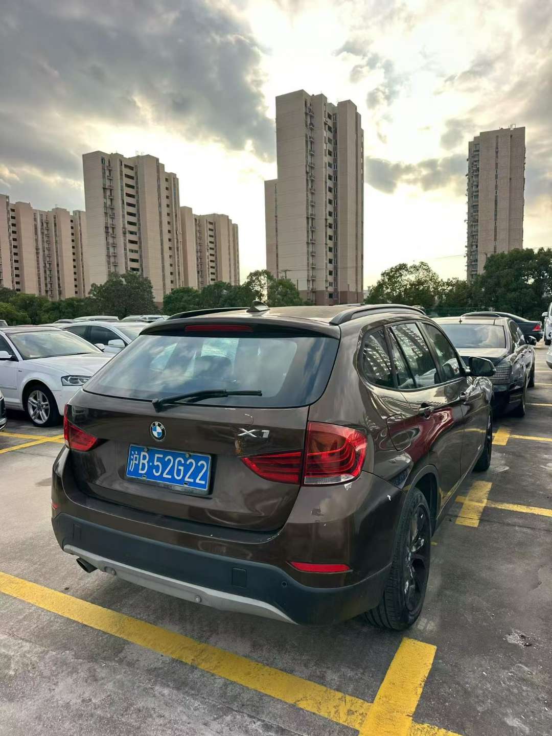 BMW X1 Luxury 2.0 Automatic Panoramic Sunroof 4