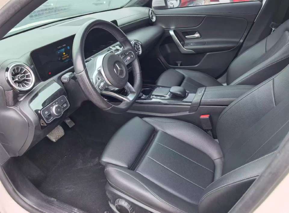 Mercedes-Benz A-Class 4